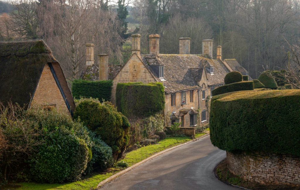 Pretty villages and sightseeing in the Cotswolds